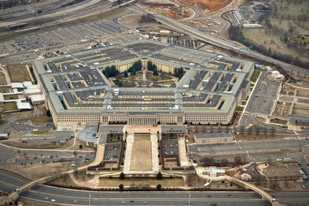 Read more about the article DOD to review all consulting contracts as it looks to cut those that aren’t ‘essential’ to Trump’s priorities