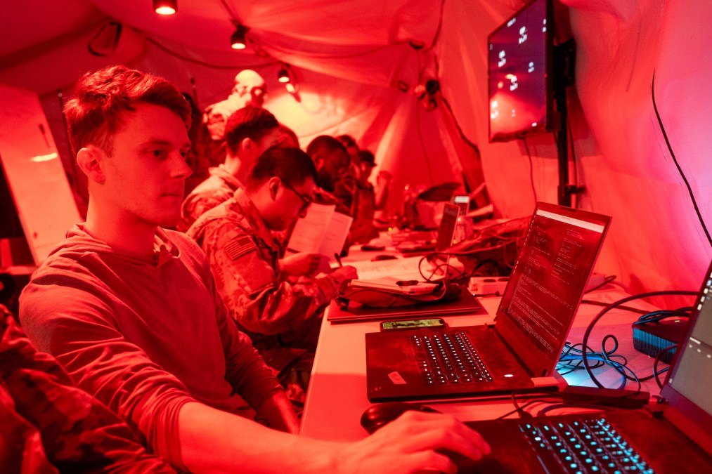 Read more about the article Army plans big shakeup in software buying practices, starting with new $10B enterprise deal with Palantir