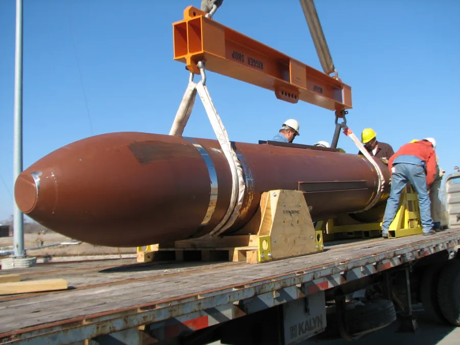 Read more about the article Battle damage assessment from Iran strikes could lead to improvements in MOP bomb technology