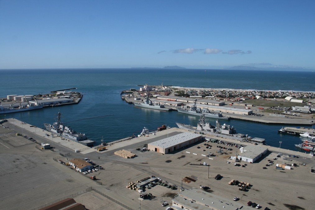 Read more about the article Navy experiment cut short after unmanned vessel flipped a support boat