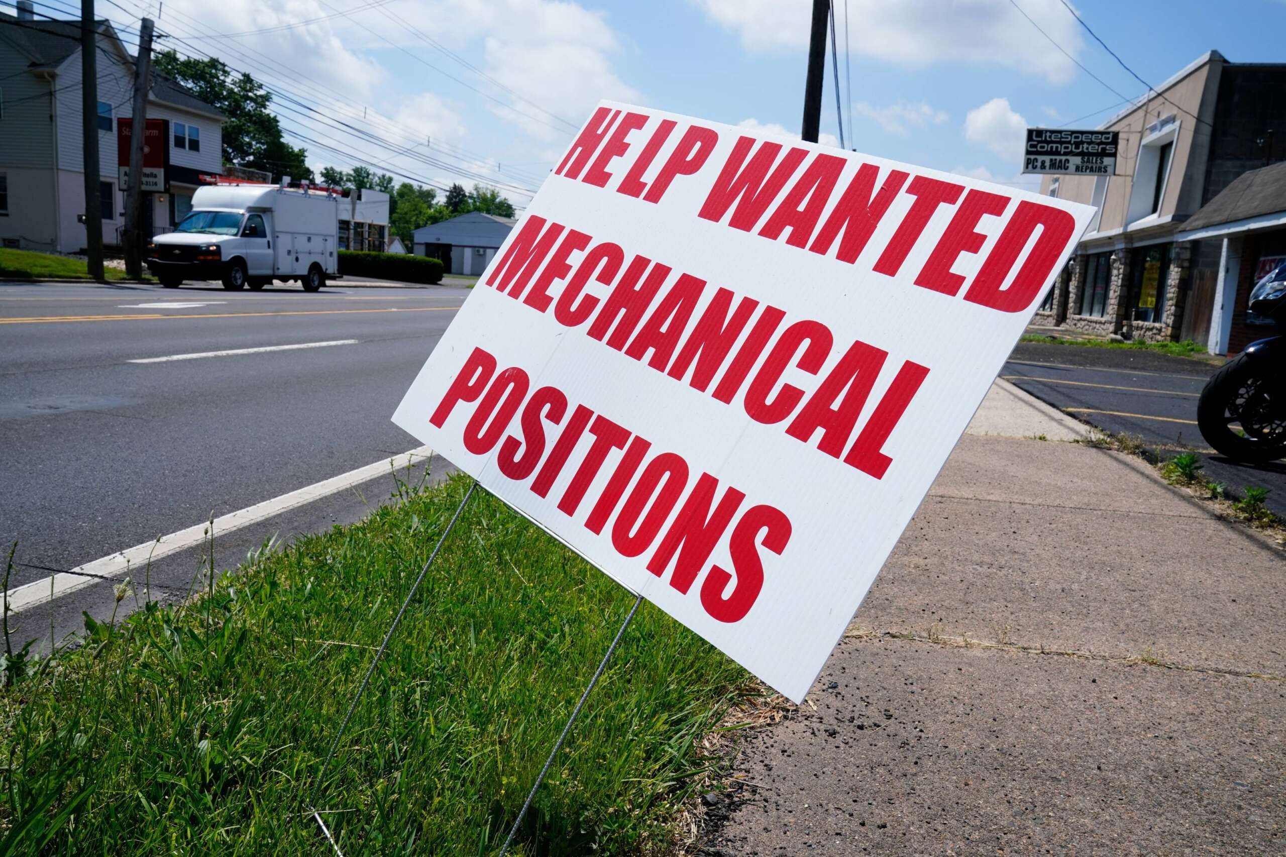 Read more about the article New data from Indeed confirms what many feds are feeling about the job market