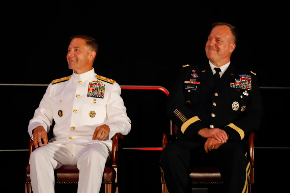 Read more about the article Adm. Cooper takes the helm at Centcom