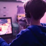Read more about the article Online Extremist Networks Grooming Teens Exposed: “It Was Like He Was Taken Hostage”