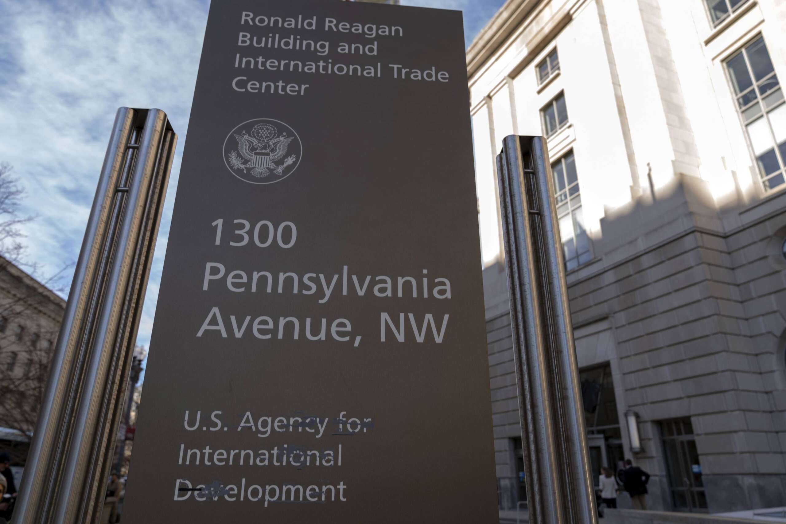 Read more about the article An appeals court lets the Trump administration suspend or end billions in foreign aid