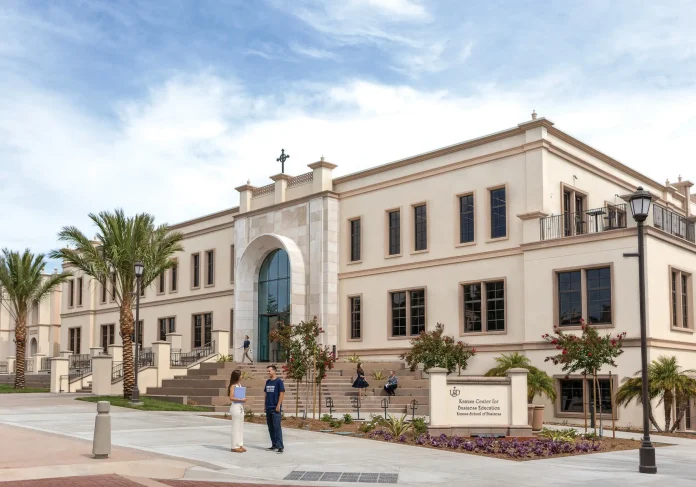 Read more about the article Business Education in the Age of Technology